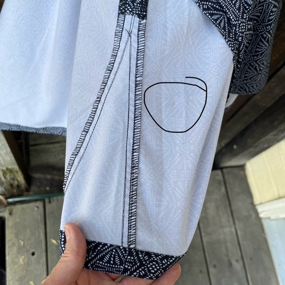 Rip Skirt Hawaii Cover Up Activewear Wrap Skirt In Black Pearl Batik Sz Medium - Picture 11 of 11